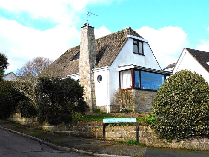 3 Bedroom Detached House For Sale In Wychall Orchard, Seaton, EX12