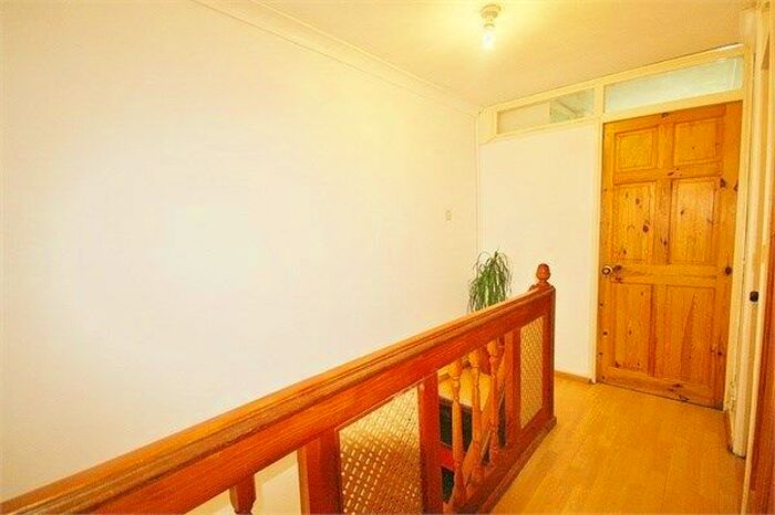 4 Bedroom Terraced House To Rent In St James Crescent, Brixton, SW9