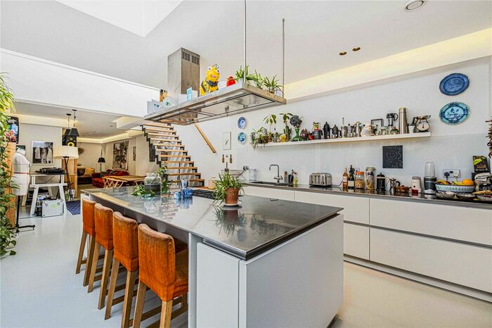 4 Bedroom End Of Terrace House To Rent In Weymouth Terrace, Hoxton, London, E2