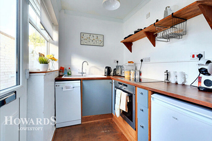 2 Bedroom End Of Terrace House For Sale In High Path, Kessingland, NR33