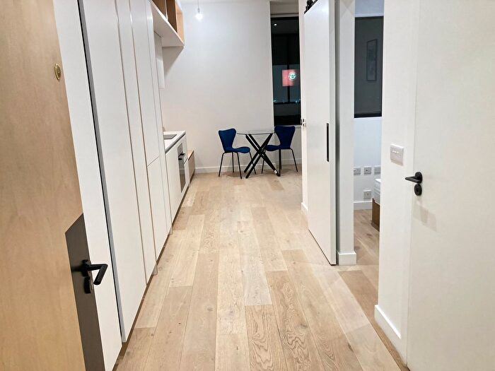 1 Bedroom Flat To Rent In Very Near Capital Interchange Way Area, Brentford, TW8