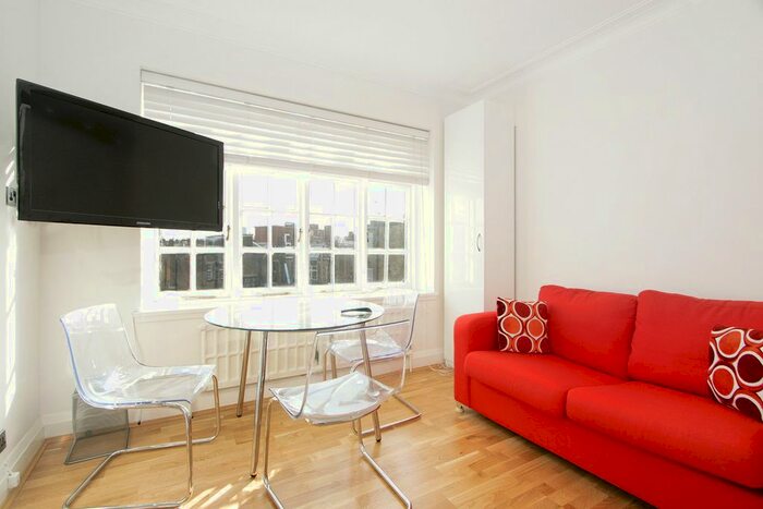 Studio To Rent In Devonshire Street, London, W1G