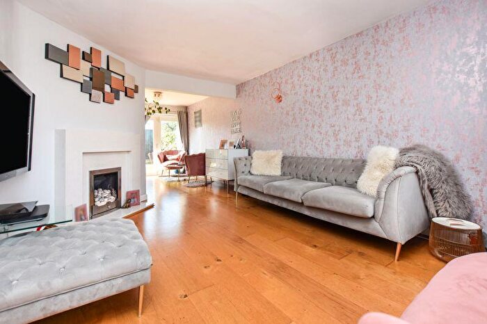 4 Bedroom Detached House For Sale In Casewick Lane, Stamford, PE9