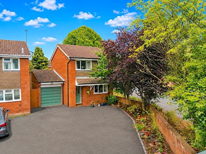3 Bedroom Detached House For Sale In Levington Close, Perton, Wolverhampton, WV6