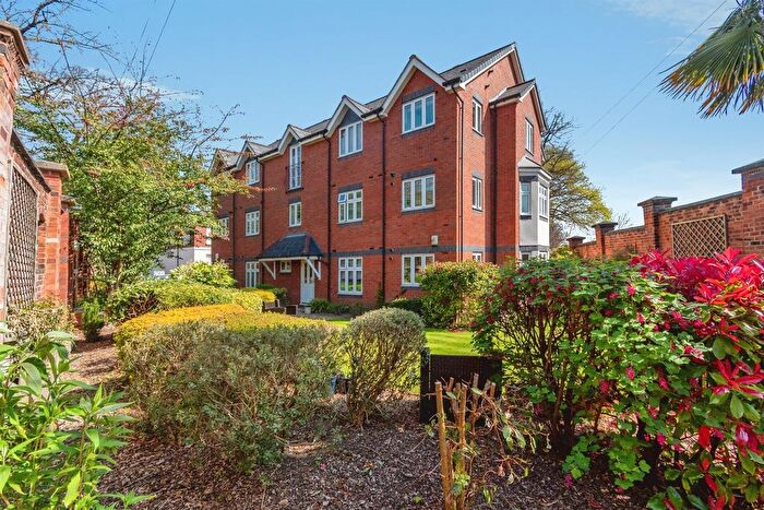 2 Bedroom Flat For Sale In Shrubbery Close, Walsall, WS1