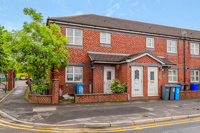 2 Bedroom Maisonette To Rent In Mount Road, Manchester, M18