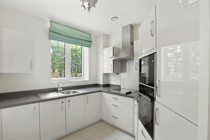 1 Bedroom Flat To Rent In Trinity Road, Chipping Norton, OX7