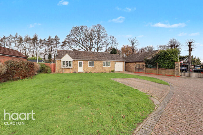 3 Bedroom Detached Bungalow For Sale In Hazelville Close, Harwich, CO12
