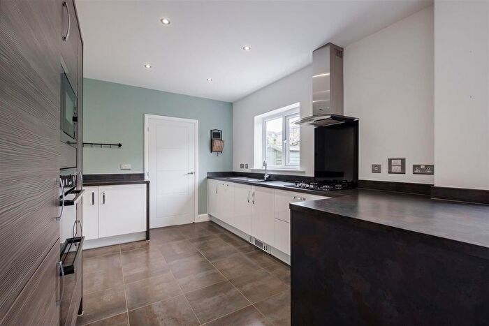 4 Bedroom Detached House For Sale In Warton Avenue, Lindley, HD3