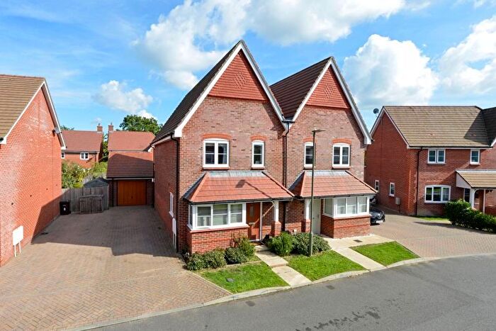 3 Bedroom Semi-Detached House For Sale In Pelham Drive, Cranleigh, GU6