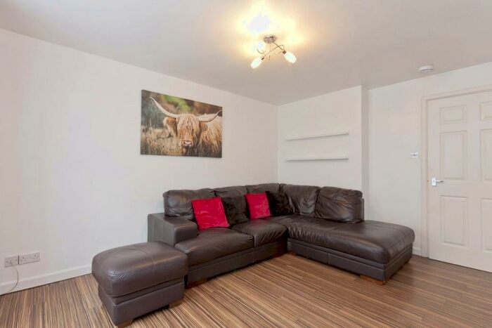 2 Bedroom Apartment To Rent In Chapel Street, City Centre, Aberdeen, AB10