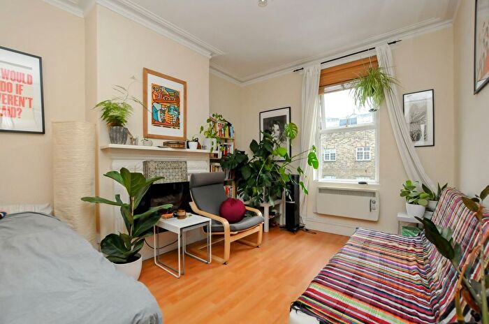 1 Bedroom Flat To Rent In Essex Road, London, N1