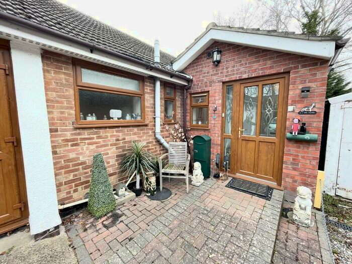 1 Bedroom Semi-Detached Bungalow To Rent In Oulton Road North, Oulton, Lowestoft, NR32