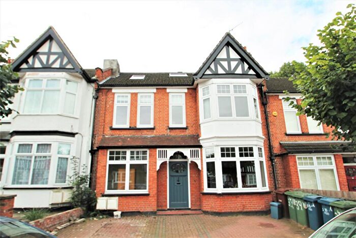 2 Bedroom Flat To Rent In Butler Avenue, Harrow, HA1