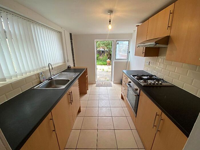 2 Bedroom Terraced House For Sale In Reynoldson Street, Hull, HU5