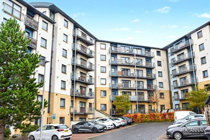 2 Bedroom Flat For Sale In / Drybrough Crescent, Edinburgh, EH16