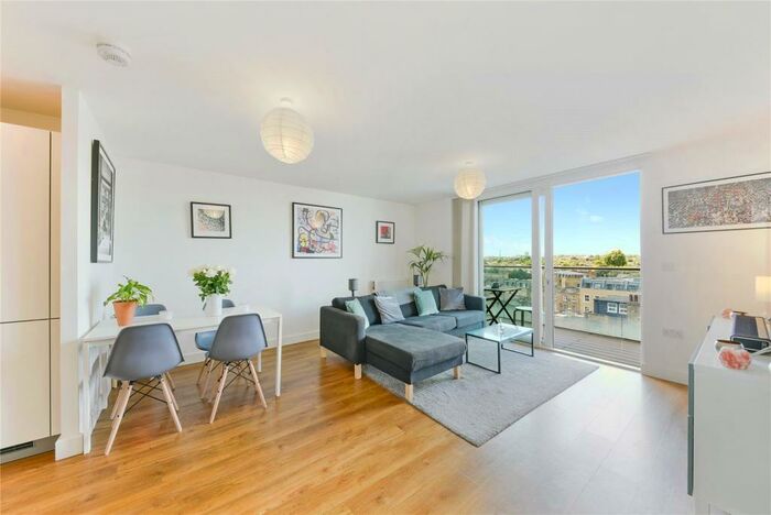 2 Bedroom Apartment To Rent In Marley House, Roseberry Place, London, E8