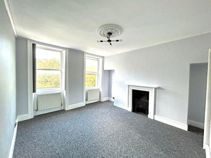 1 Bedroom Apartment To Rent In Kensington Place, Bath, Somerset, BA1