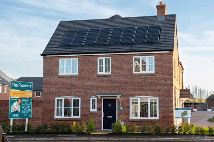 3 Bedroom Semi-Detached House To Rent In Herrold Road, Rugby, Warwickshire, CV23