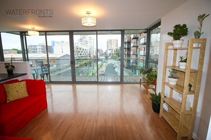 2 Bedroom Apartment To Rent In Stainsby Road, London, E14