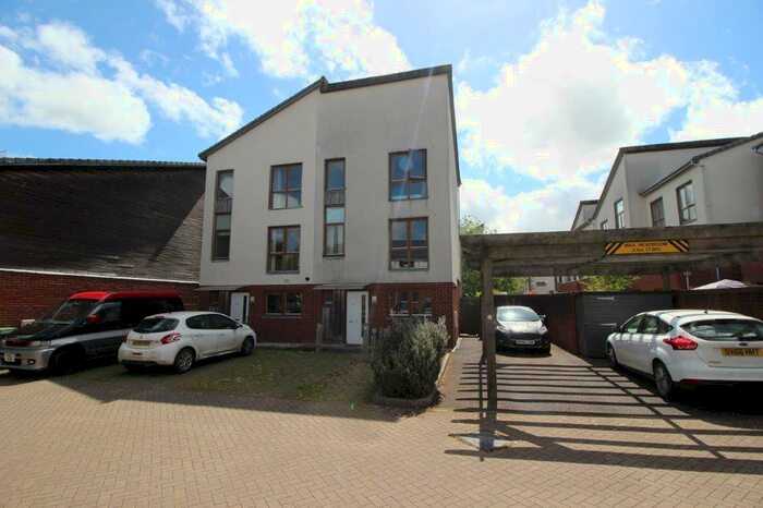 4 Bedroom House To Rent In Great Mead, Chippenham, SN15