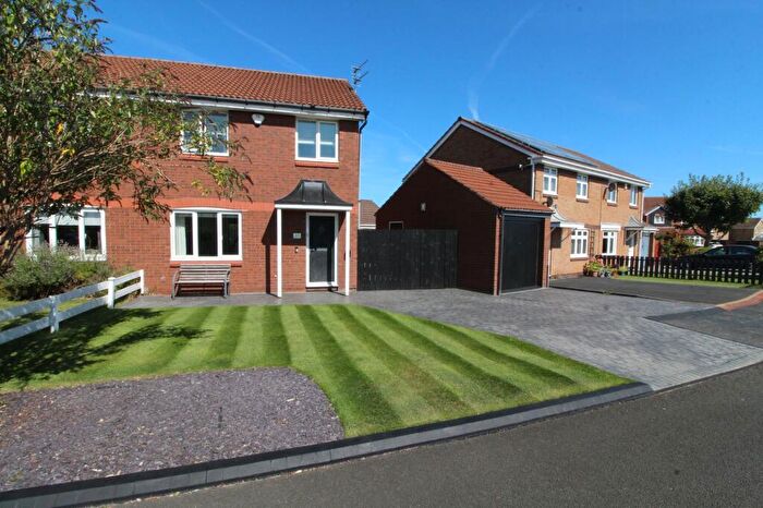 3 Bedroom Semi-Detached House For Sale In Gateley Avenue, Blyth, NE24