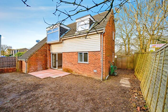 1 Bedroom Maisonette For Sale In Eskdale, London Colney, St. Albans, AL2