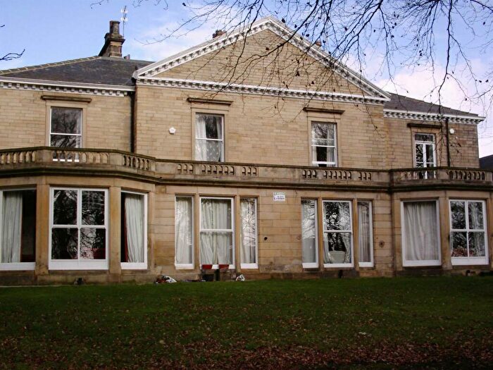 2 Bedroom Flat To Rent In Flat Beech House, / Headingley Lane, Leeds, LS6