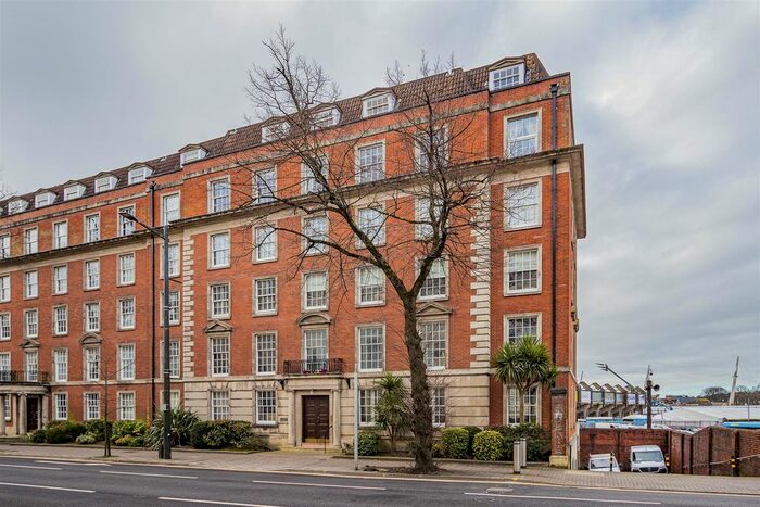 2 Bedroom Flat To Rent In Raglan House, Westgate Street, City Centre, CF10