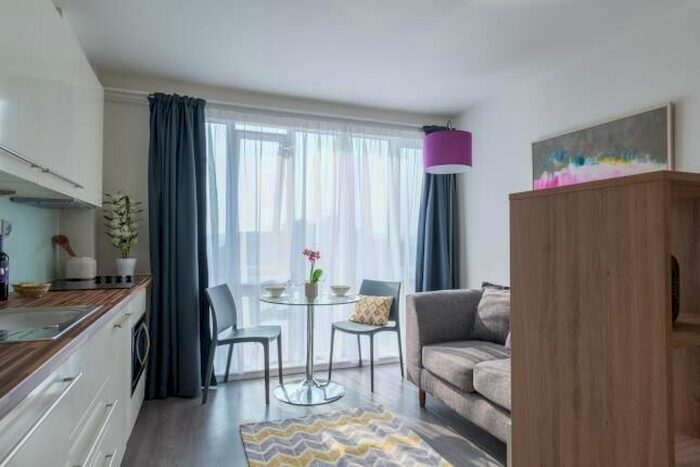 1 Bedroom Studio To Rent In St. Johns Road, Leeds, LS3