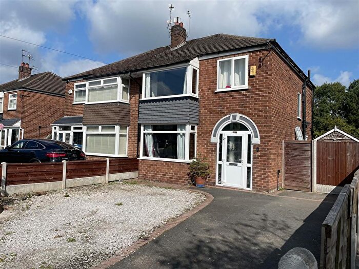 3 Bedroom Semi-Detached House For Sale In Etchells Road, Heald Green, Cheadle, SK8