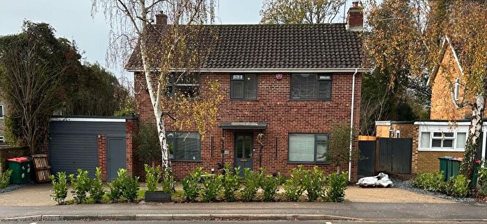 4 Bedroom Detached House To Rent In Grattons Drive, Crawley, RH10