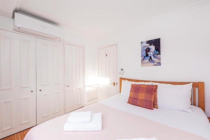 1 Bedroom Maisonette To Rent In Redcliffe Mews, Chelsea, SW10