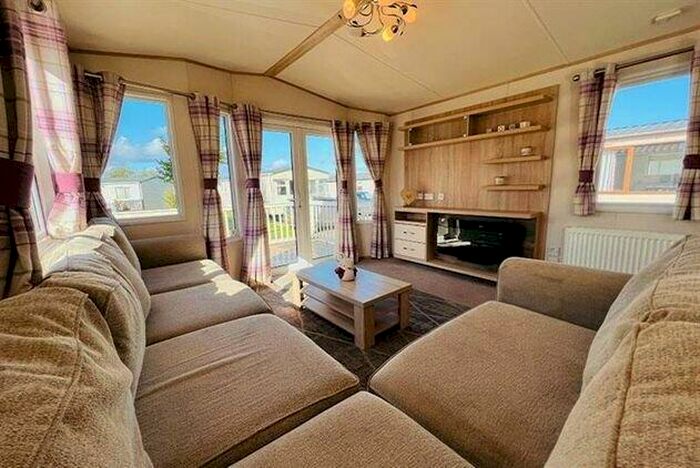 3 Bedroom Mobile Home For Sale In Abi Blenheim Holiday Home, GL7