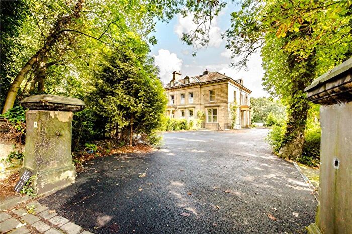 2 Bedroom Apartment To Rent In Kaffir Road, Edgerton, Huddersfield, West Yorkshire, HD2