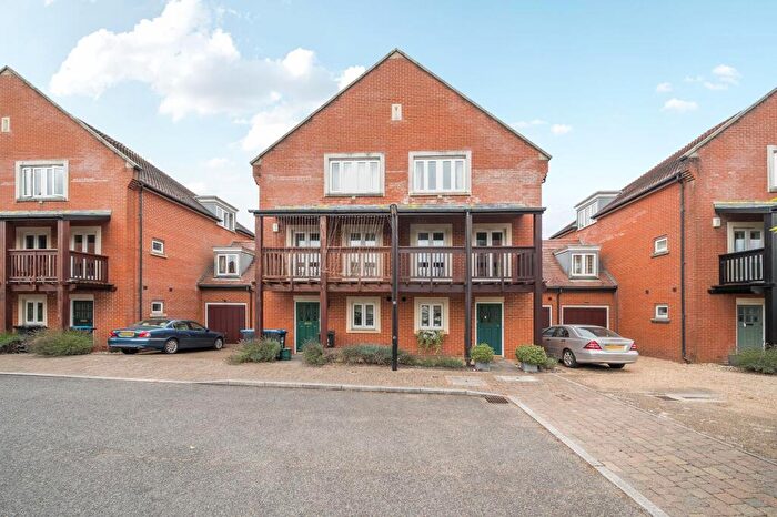 4 Bedroom Semi-Detached House For Sale In Anzio Gardens, Caterham, CR3