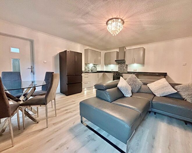 1 Bedroom Flat To Rent In The Old Carriageway, Gillingham, ME7