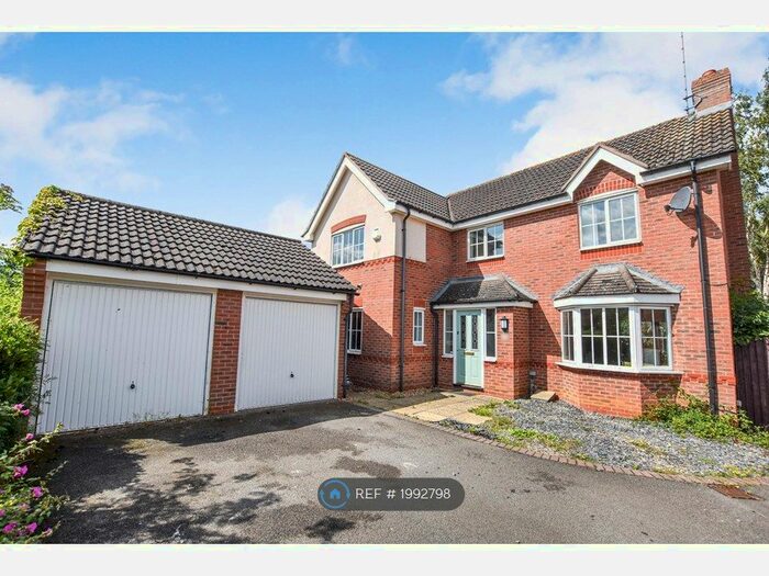 5 Bedroom Detached House To Rent In Wake Way, Grange Park, Northampton, NN4