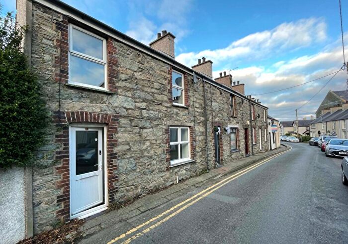 3 Bedroom End Of Terrace House For Sale In Park Terrace, Amlwch, Isle Of Anglesey, LL68