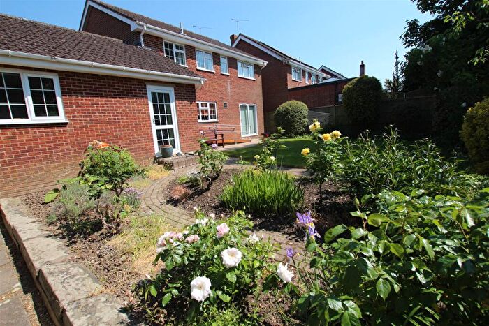4 Bedroom Detached House For Sale In Cedar Wood Close, Fair Oak, Eastleigh, SO50