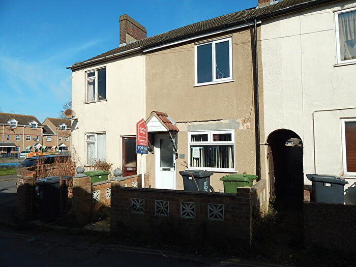 3 Bedroom Terraced House For Sale In Breydon Road, Great Yarmouth, Norfolk, NR31