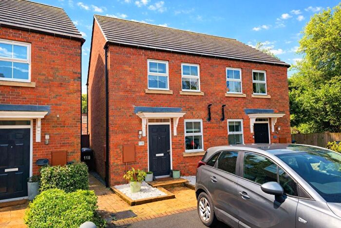 2 Bedroom Property For Sale In Garner Way, Fleckney, Leicester, LE8