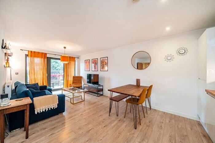 2 Bedroom Flat For Sale In Cowley Road, Oval, SW9