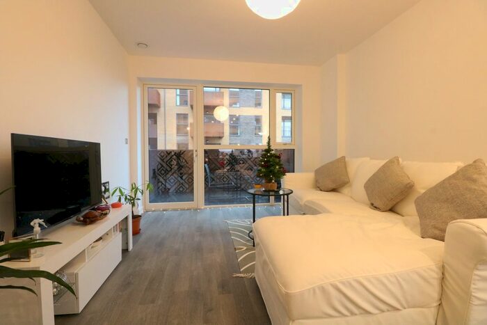 1 Bedroom Flat To Rent In East Acton Lane, London, W3