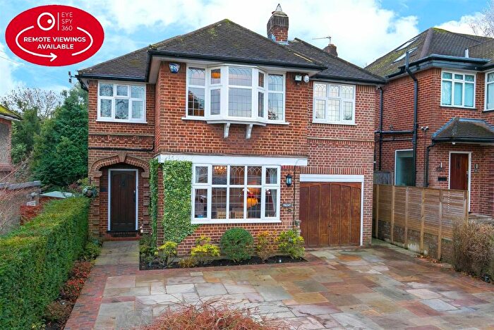 4 Bedroom Detached House For Sale In Willow End, Totteridge, N20