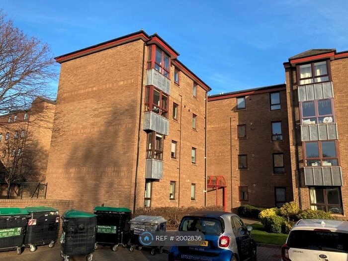 3 Bedroom Flat To Rent In Sienna Gardens, Edinburgh, EH9