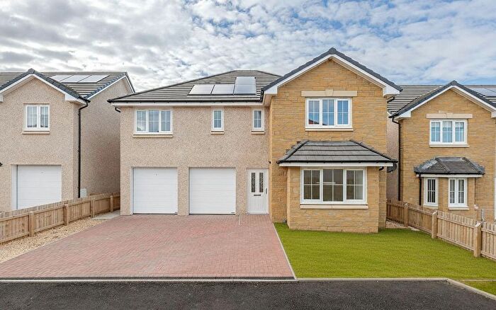 5 Bedroom Detached House For Sale In Heatherview, Seafield, EH47