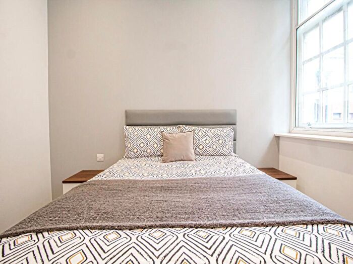 1 Bedroom Apartment To Rent In Apt, Park Square Residence #, LS1