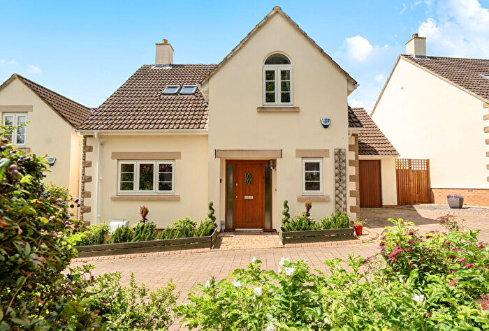 2 Bedroom Detached House For Sale In Warren Close, Long Ashton, Bristol, BS41