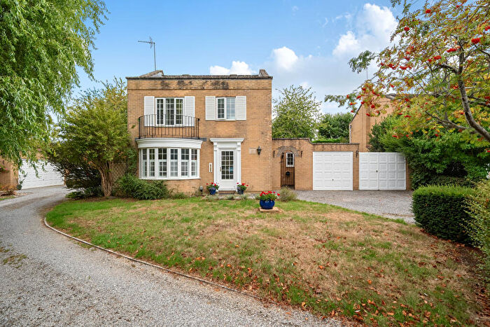 3 Bedroom Detached House For Sale In Carlton Gate, Broome Manor, Swindon, SN3